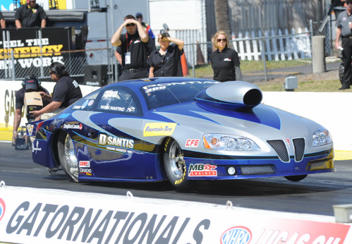 Mark Martino tried his hand in Pro Stock with a new engine program from Bob Benza and Tom Martino but his 6.598 secs best missed the cut. 